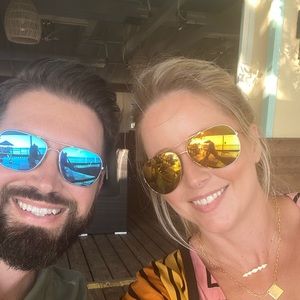 Meet your Posher, Leah